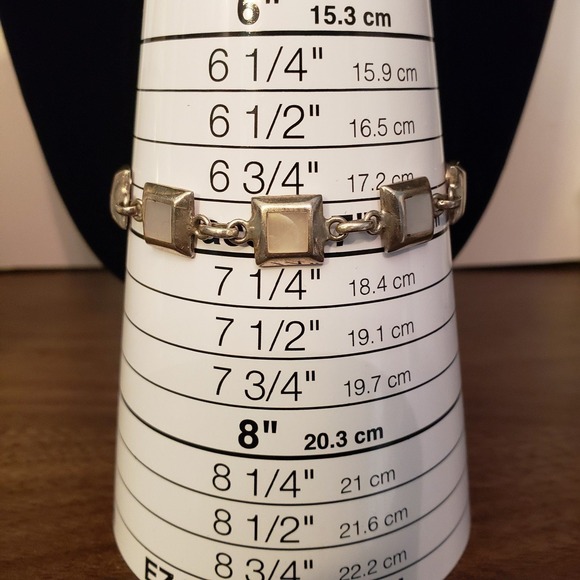 Vintage Mother of Pearl 925 stamped Bracelet. - Picture 5 of 5